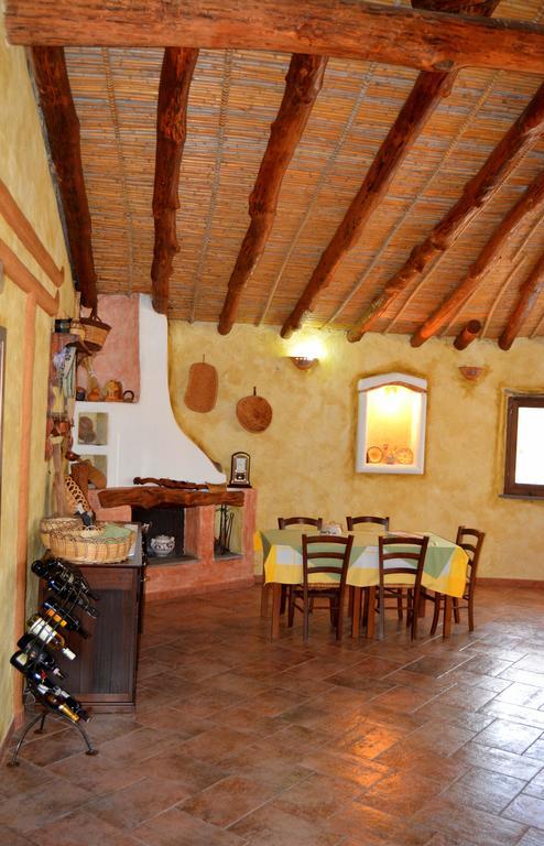 Agriturismo Rubinu Гальтелли Экстерьер фото