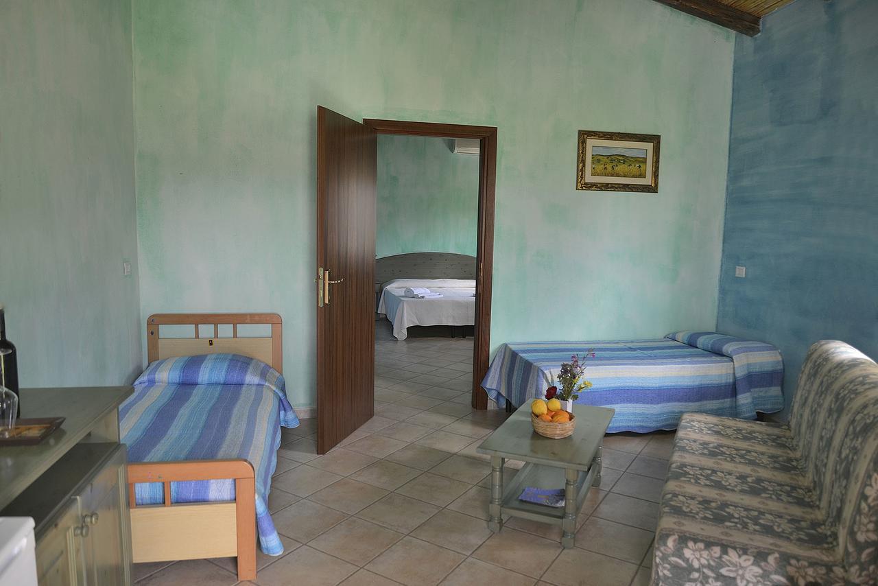 Agriturismo Rubinu Гальтелли Экстерьер фото