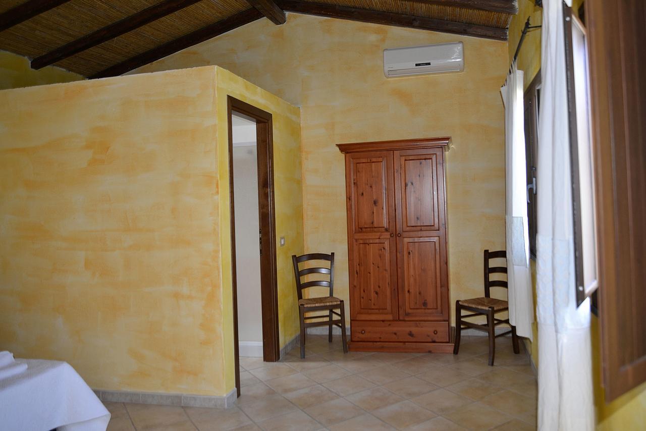 Agriturismo Rubinu Гальтелли Экстерьер фото